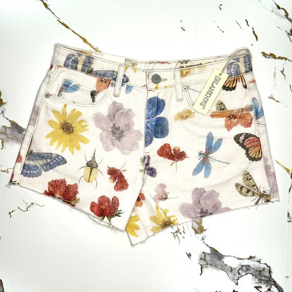 Blank NYC Flowers & Butterfly Jean Shorts, Size 27 - Picture 4 of 8